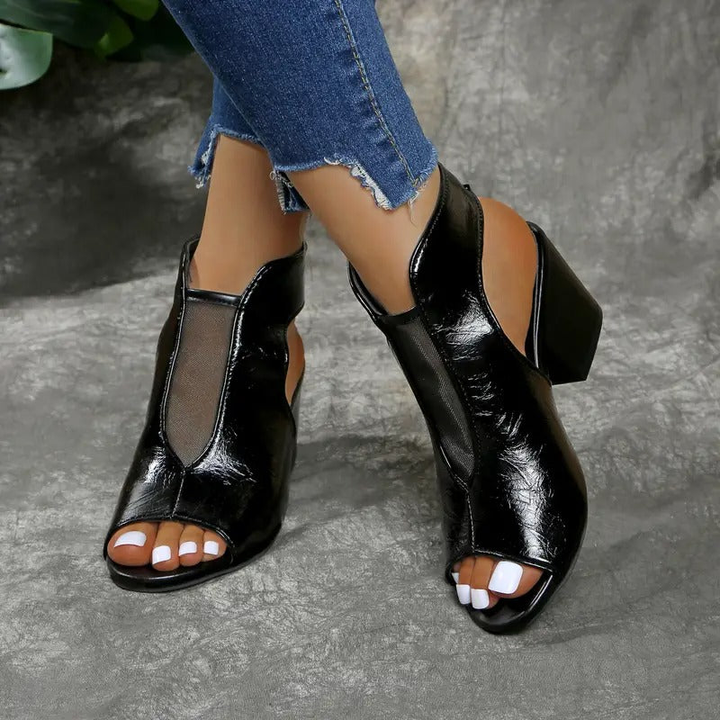 ROMAN SANDALS