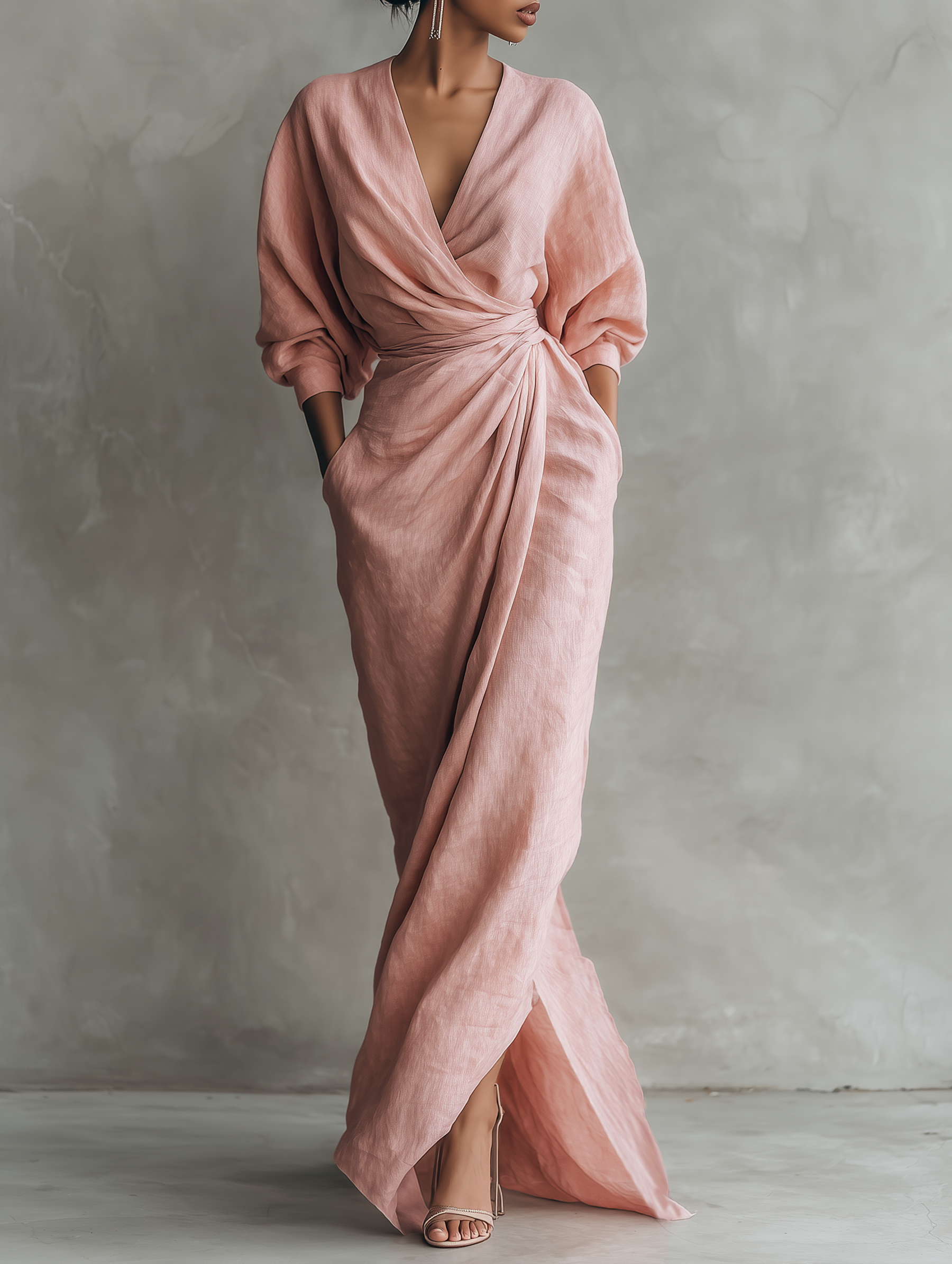Daria linen dress with a V-neck