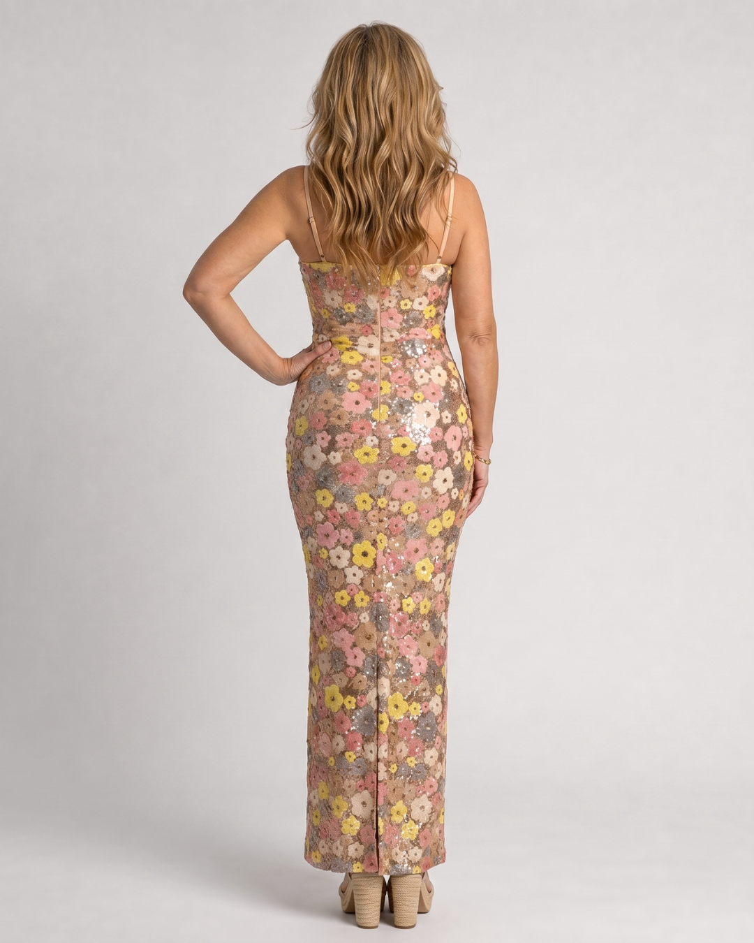 Siqua | Ditsy Floral Sleeveless Bodycon Midi Dress
