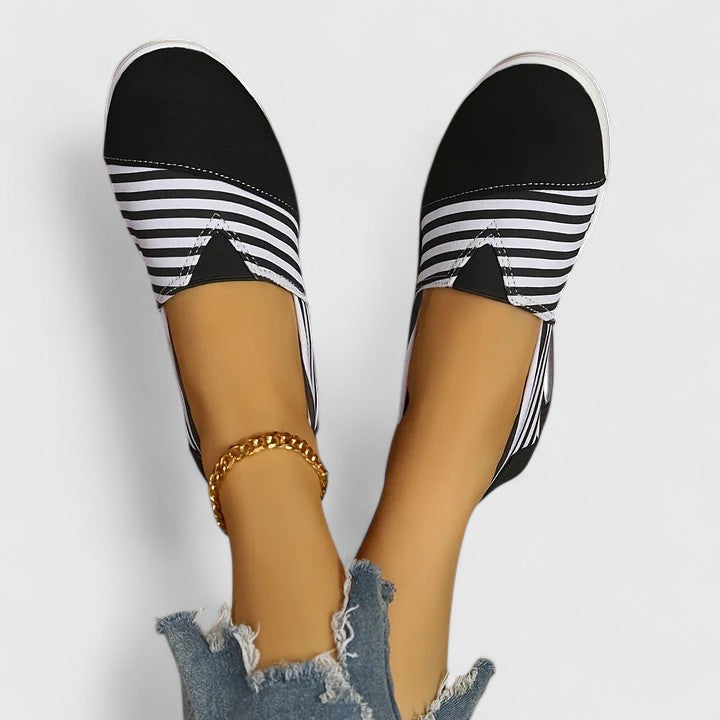 Onóra | Slip-On Walking Sneakers