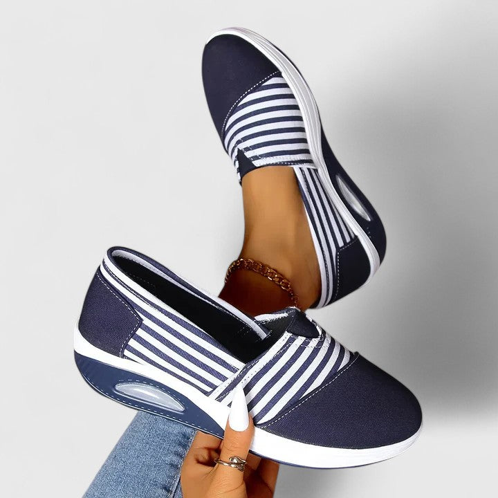 Onóra | Slip-On Walking Sneakers
