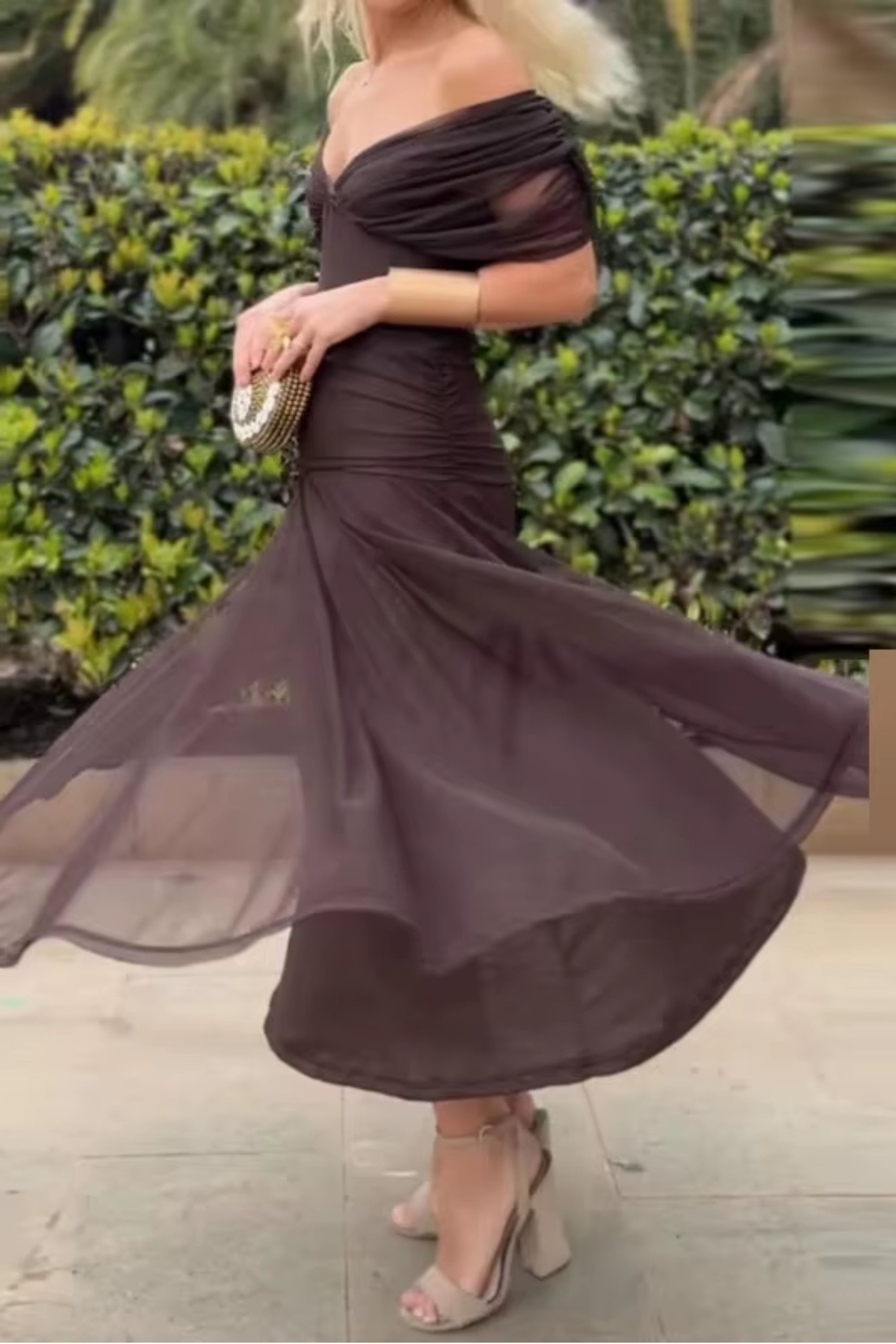 Luisa Dress with V-neck
