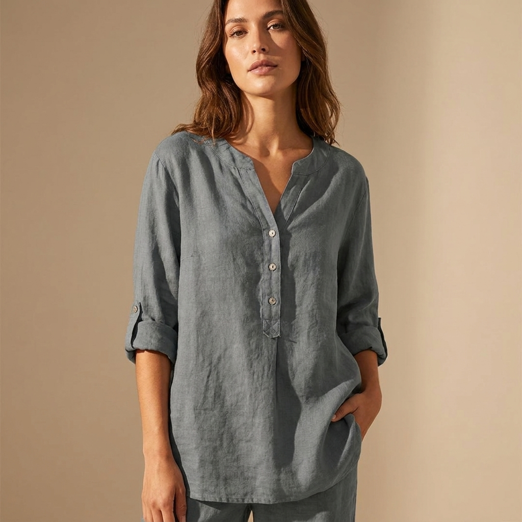 RAVENNA – Women’s Oversized Blouse with V-neck and Buttons