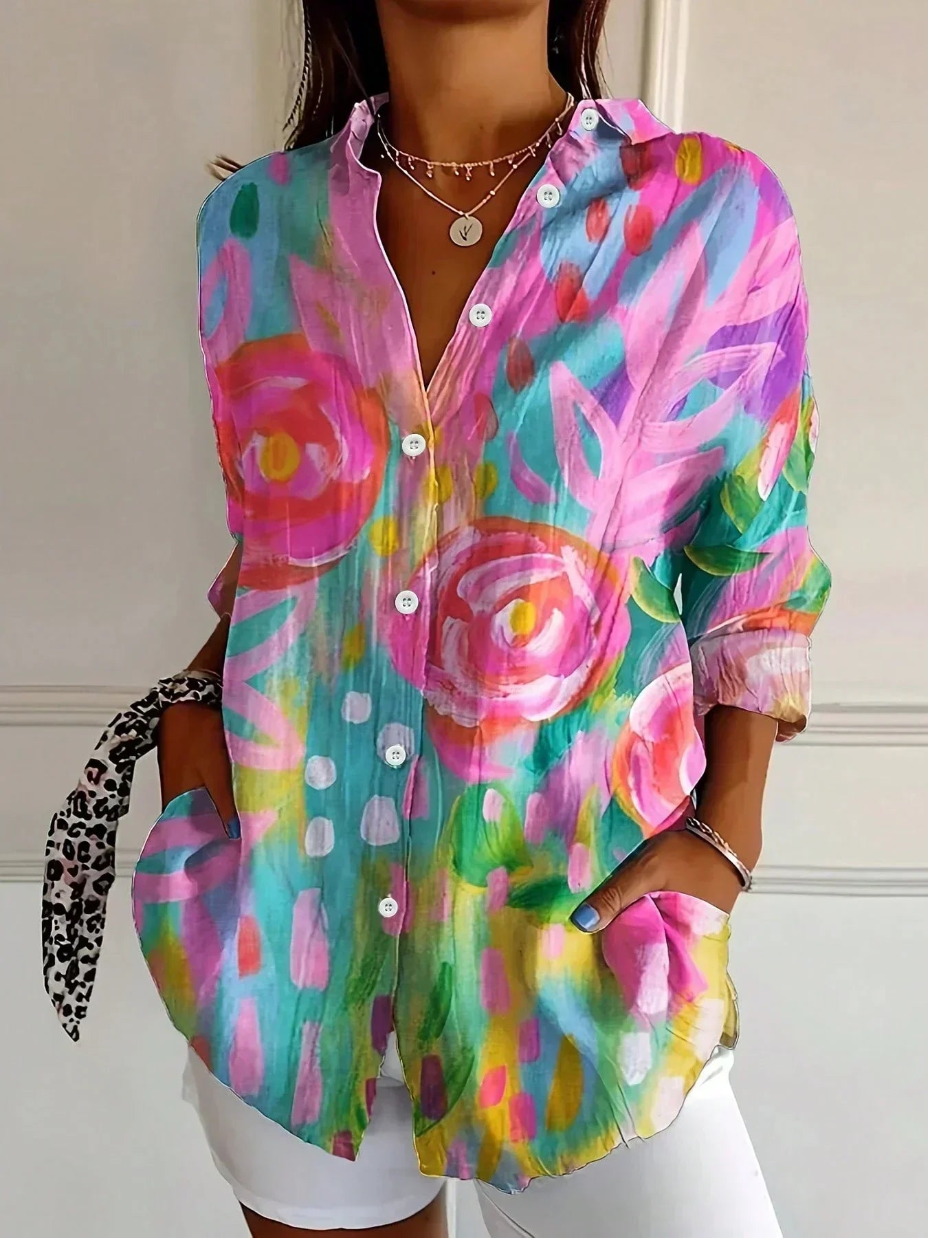 Astrid | Blouse with colorful patterns