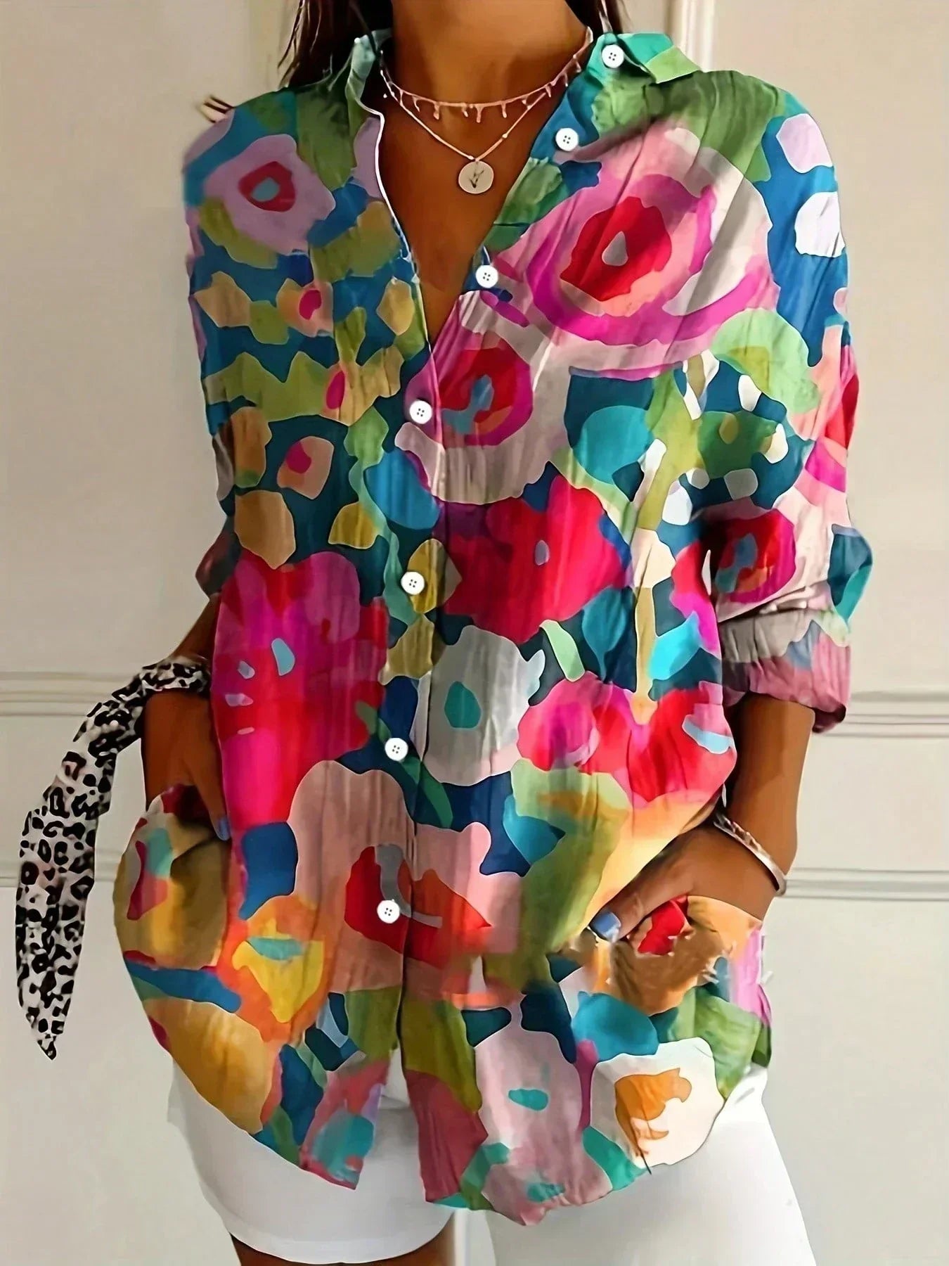 Astrid | Blouse with colorful patterns