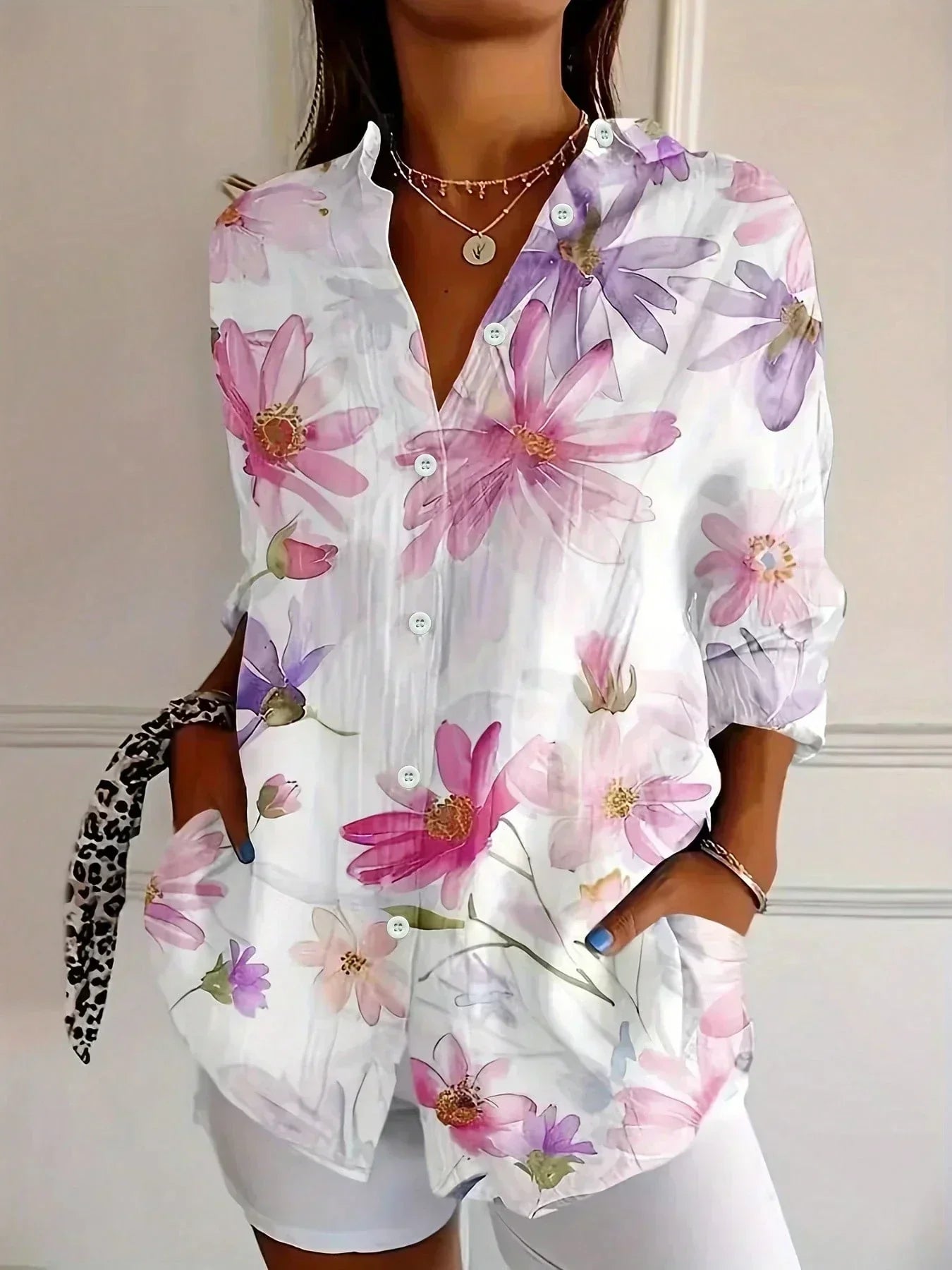 Astrid | Blouse with colorful patterns