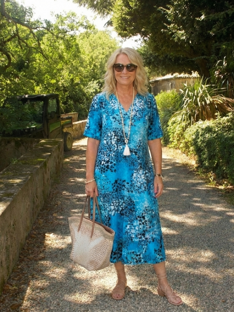 Mariselle | Short Sleeve V Neck Printed Midi Dress