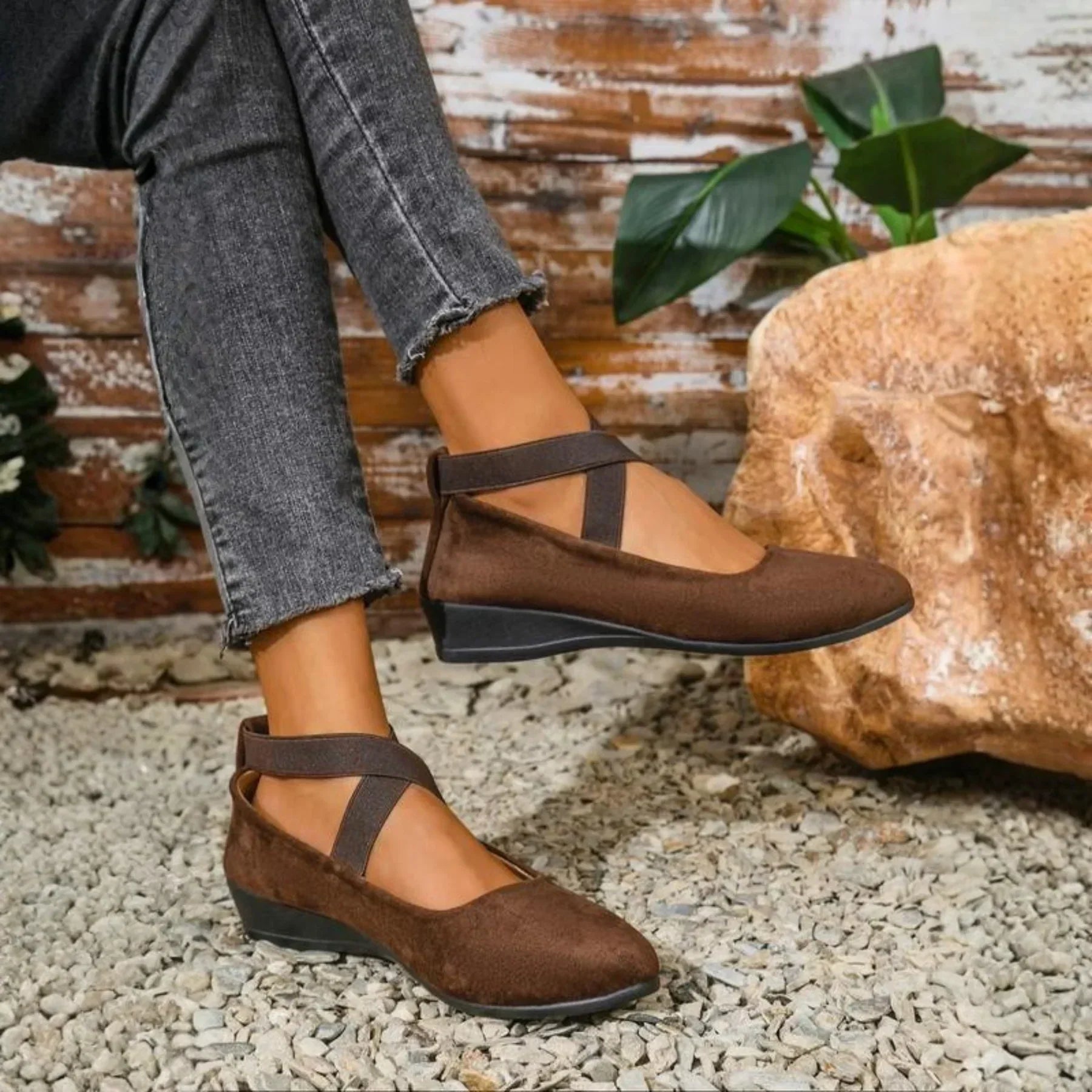 Clara | Flexible wedge heels