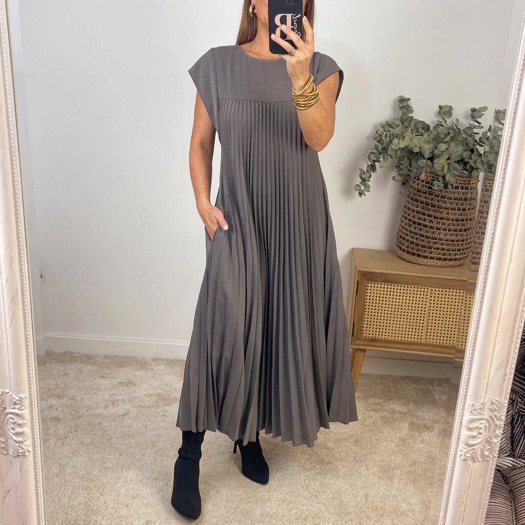 Ana | Timeless Comfort Dress