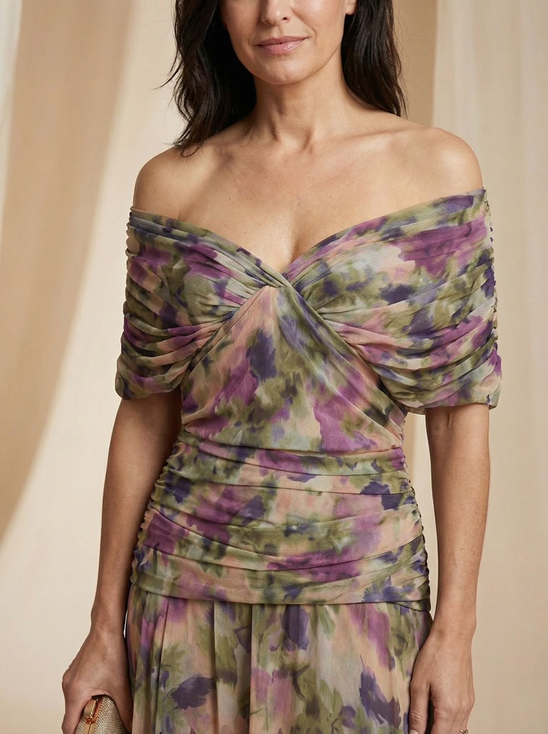 Luisa Dress with V-neck