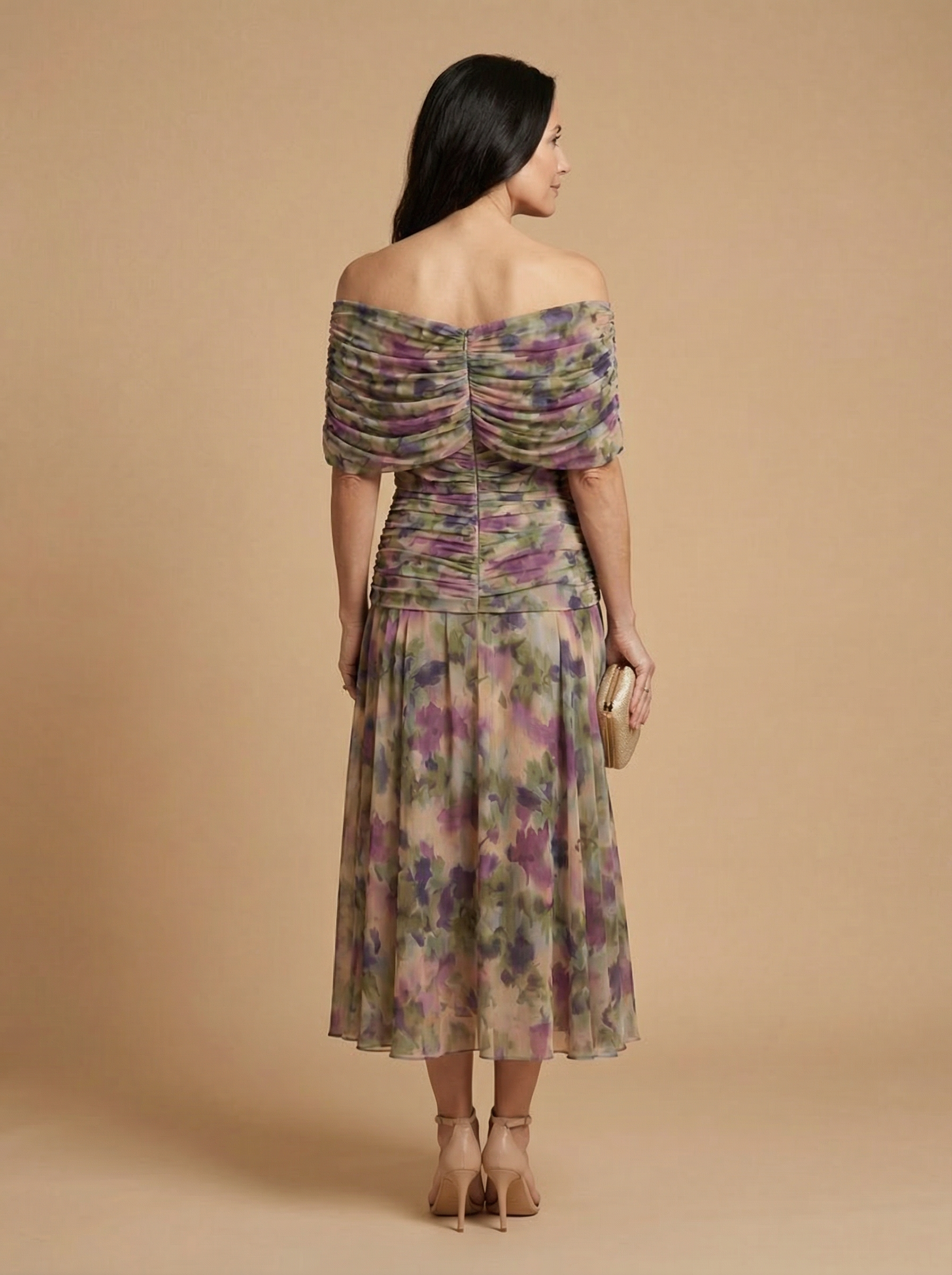 Luisa Dress with V-neck